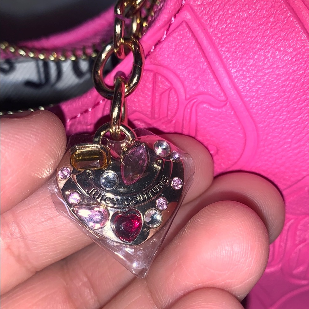 Juicy Couture Pink Hobo Shoulder Bag with Heart Clasp - Picture 5 of 10